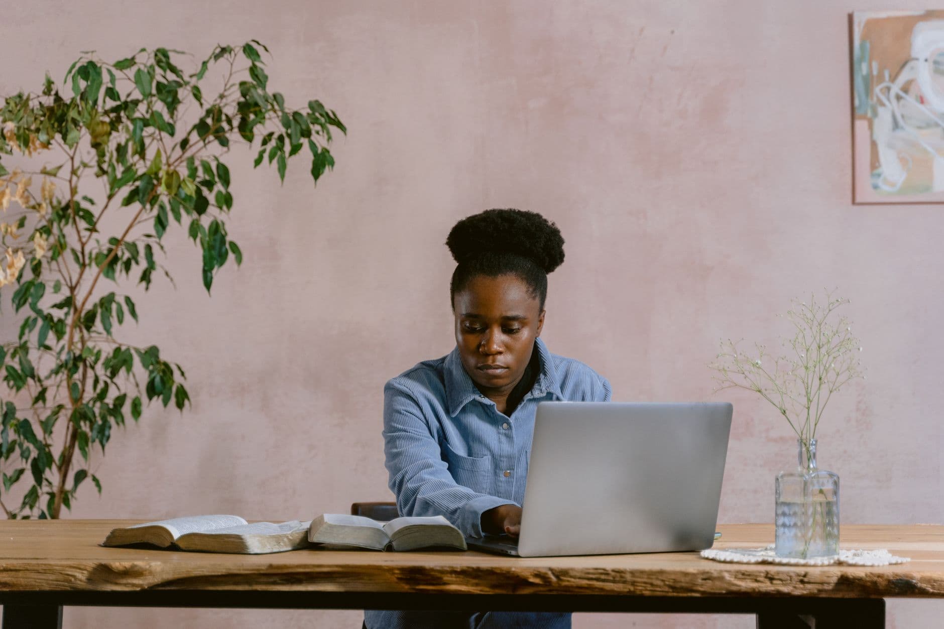 7 Best Free Bible Study Tools Online: A Complete Beginner's Guide