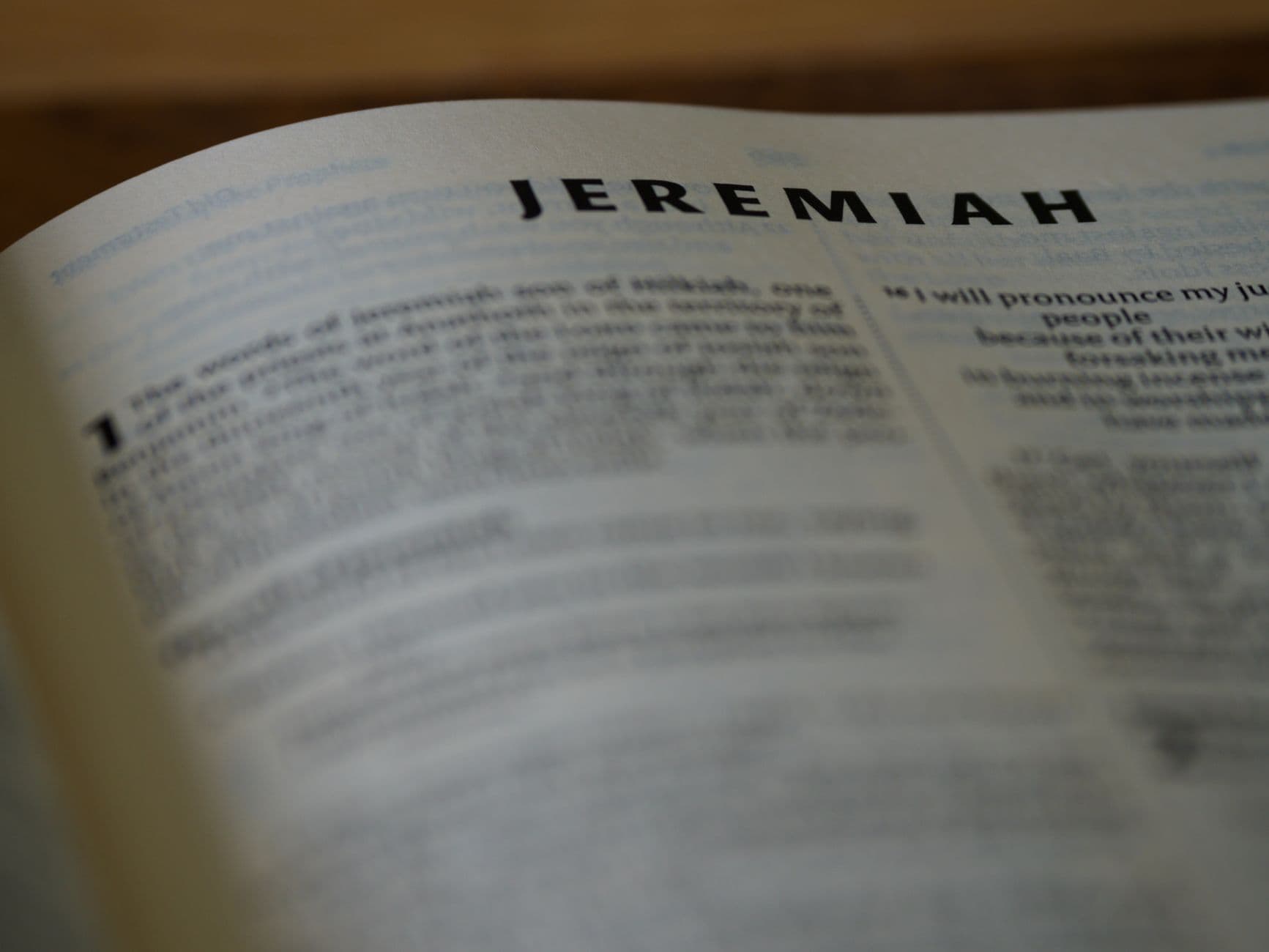 The Biblical Context of Jeremiah 29:11: Using Bible Apps to Go Beyond Coffee-Mug Verses