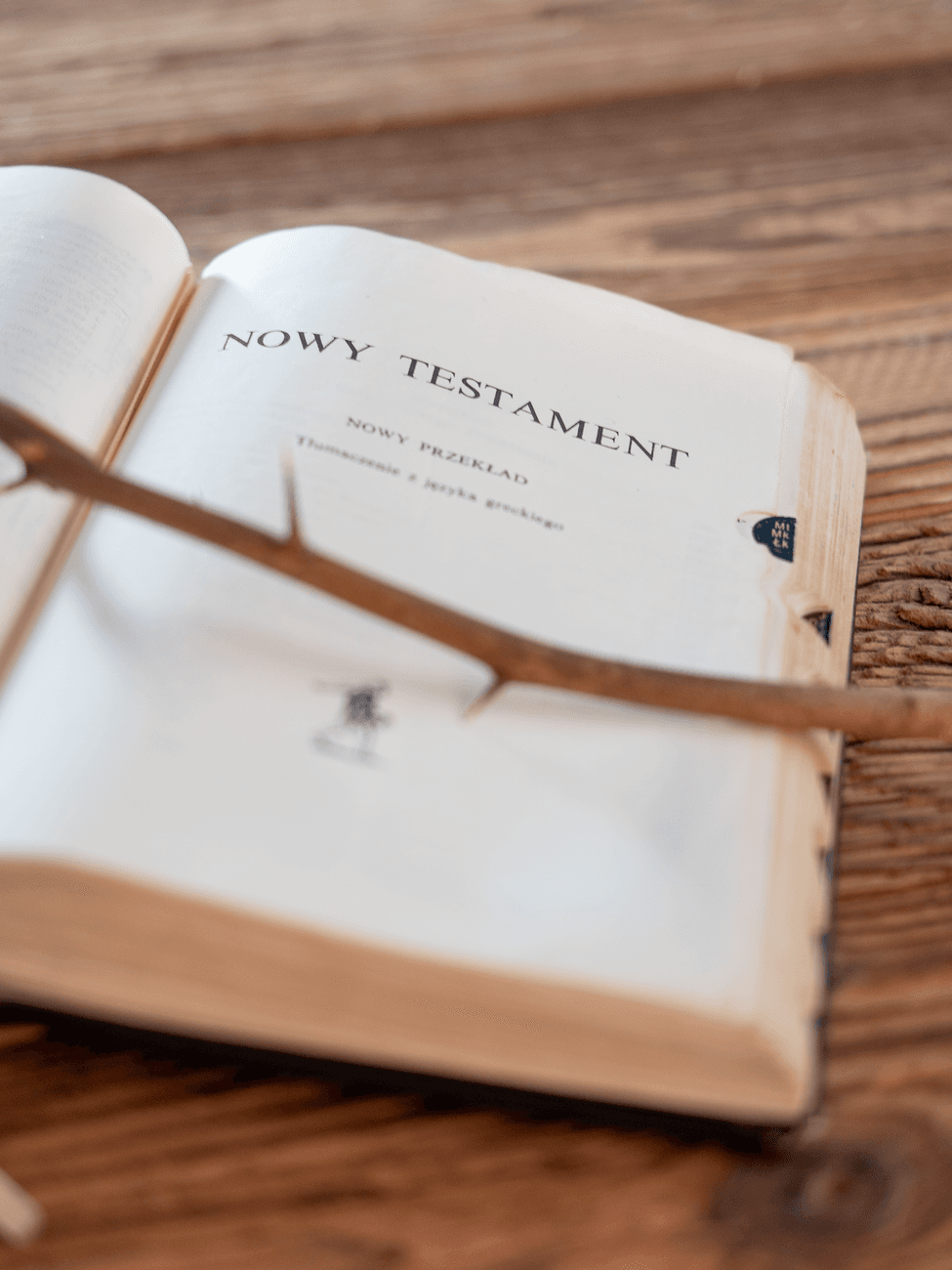 Bible Translation Comparison Chart for Bible Apps: NIV, ESV, NLT, KJV and More